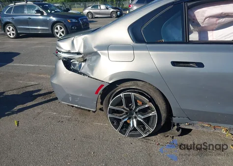 2024 BMW I7 Edrive50 из США, поврежденный, VIN WBY43EJ02RCR21103